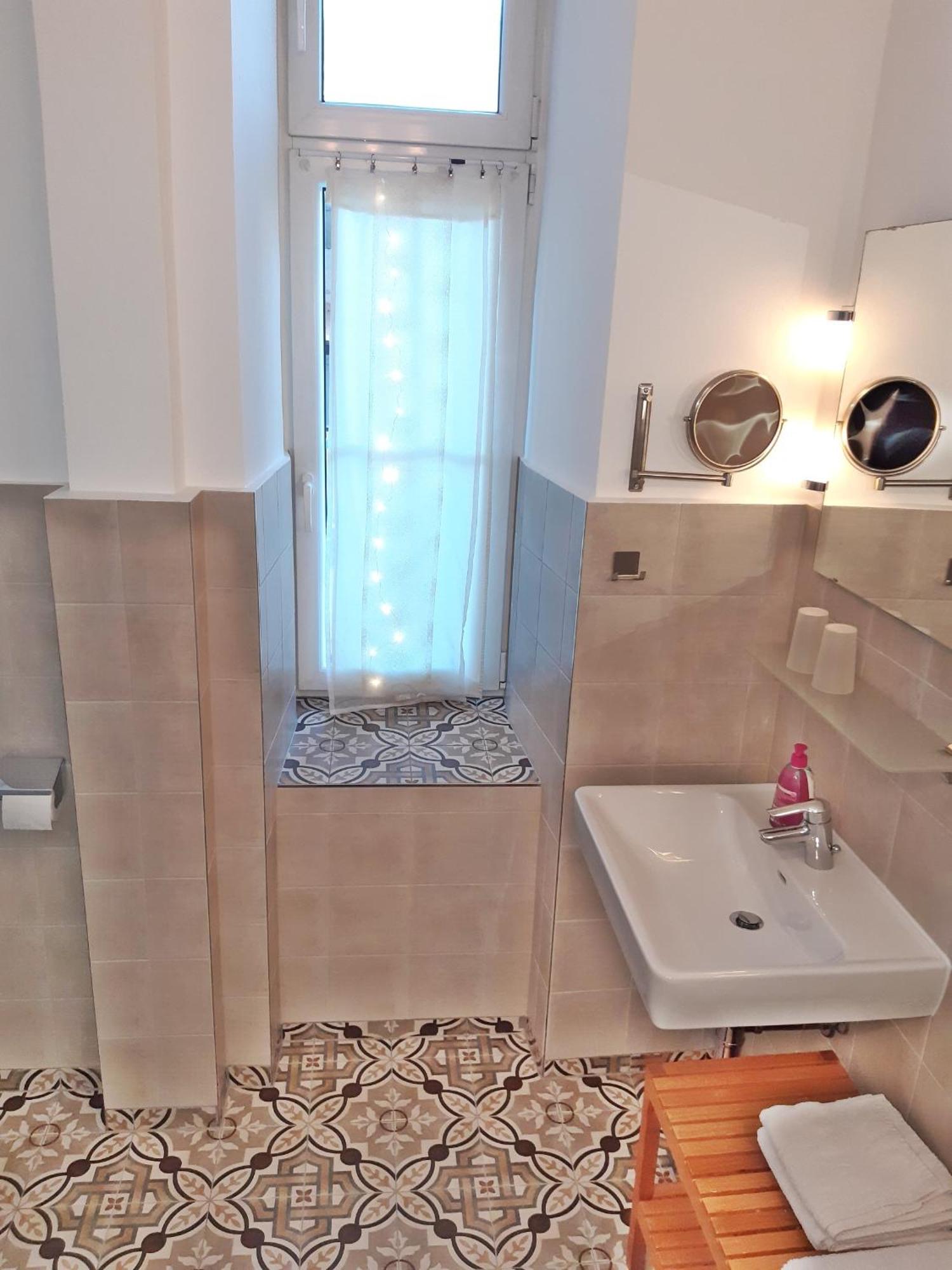 Kristall Doppelzimmer Direkt Im Zentrum, Balkon Bad Ischl Ngoại thất bức ảnh